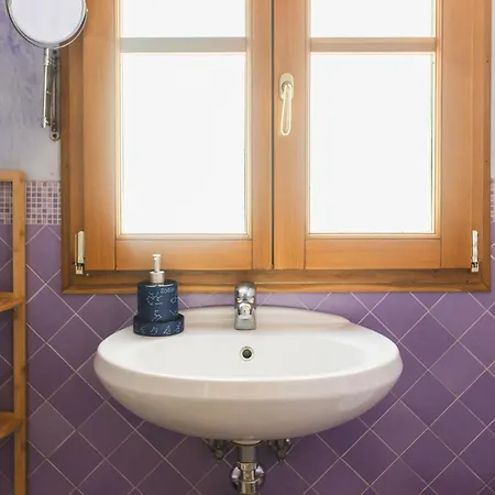 The Smallest Of Maison d'hôtes *